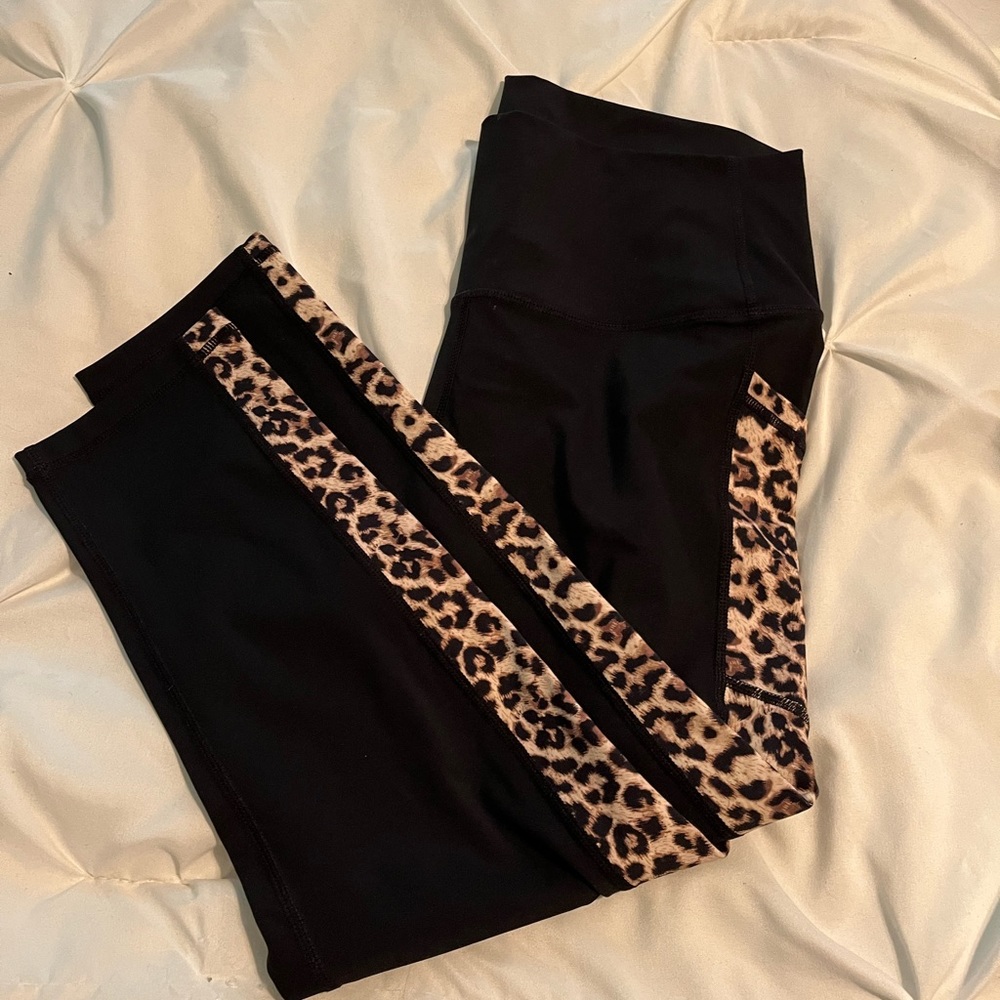 Zyia Leopard Capris